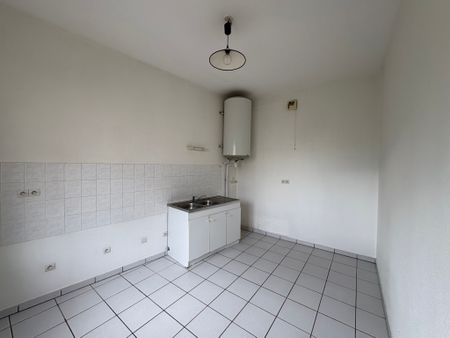 Location Appartement 3 pièces 69m² MONTROND LES BAINS 42210 - Photo 5