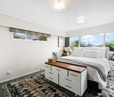 This modern four-bedroom, two-bathroom home offers the perfect blen... - Photo 6