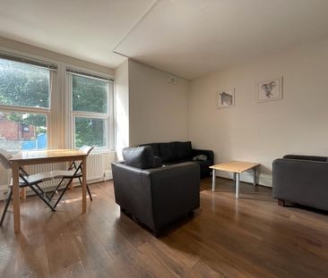 6 bedroom terraced house to rent - Photo 1