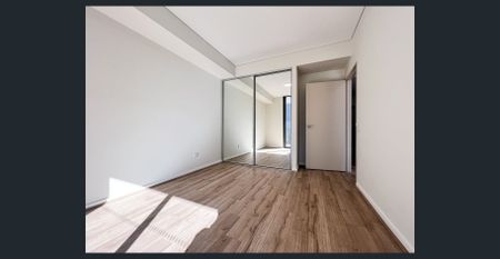 MODERN ONE-BEDROOM APARTMENT IN PRIME WATERLOO LOCATION - Photo 4