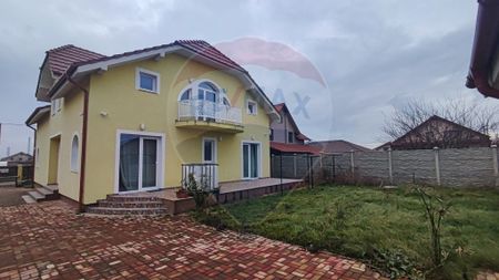 De inchiriat spatiu generos nerezidential la mansarda cas... - Fotografie 4