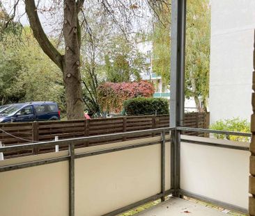 Frische renovierte 3- Zimmer- Wohnung mit Echtholzboden! Charmantes... - Photo 5