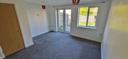 2 bedroom semi-detached house to rent - Photo 4