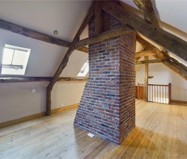 4 bedroom semi-detached house to rent - Photo 3