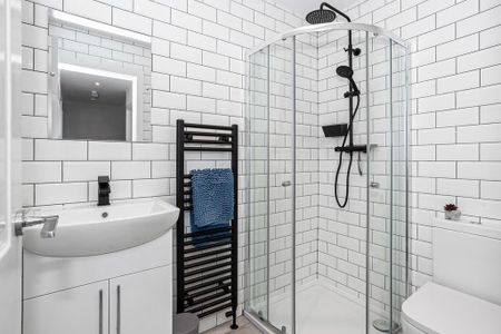 6 bedroom terraced house to rent - Photo 3