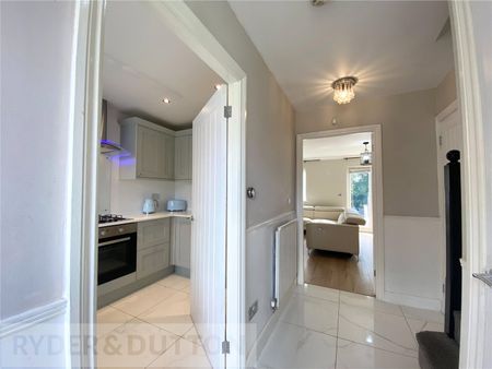 Eycott Drive, Middleton, Manchester, Greater Manchester, M24 - Photo 3