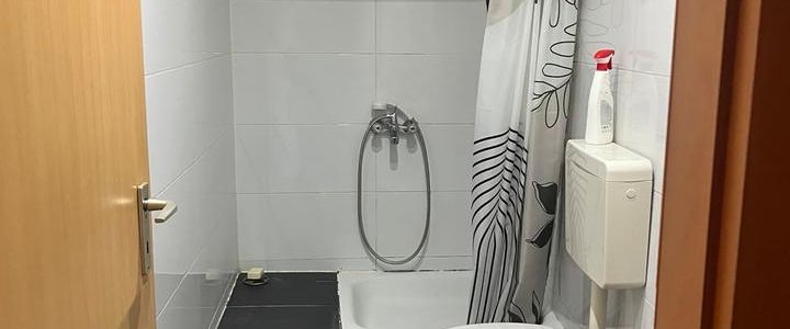 Single Wohnung mit Balkon - Photo 1