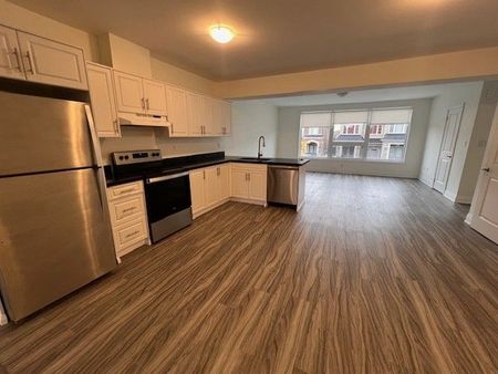 For Lease - 77 Vedette Way, Vaughan, Ontario - Photo 4