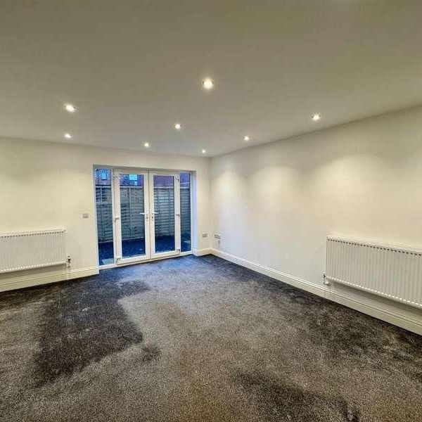 Pickersleigh Avenue, Malvern, WR14 - Photo 1