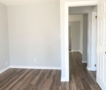 For Lease - 193 Wentworth Street Unit# 2, Hamilton, Ontario - Photo 6