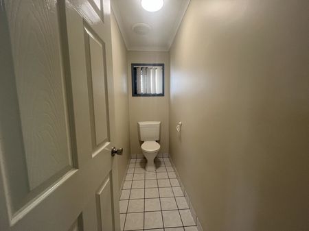 LOVELY HOME IN A QUIET FAMILY FRIENDLY AREA - Photo 2