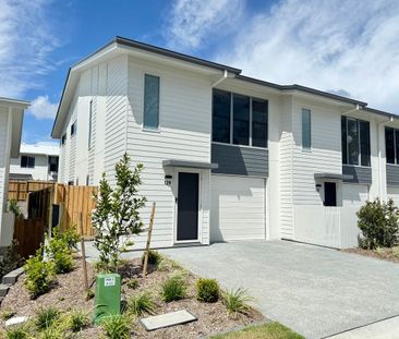 Brand New Townhouse - Available to Rent March 2026 - Photo 3