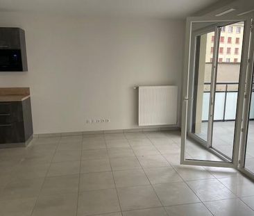 Location Appartement 2 pièces 43m² DECINES CHARPIEU 69150 - Photo 5