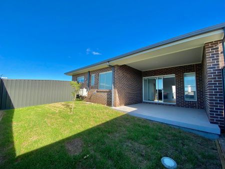 2 Willandra Way, Edgeworth - Photo 5