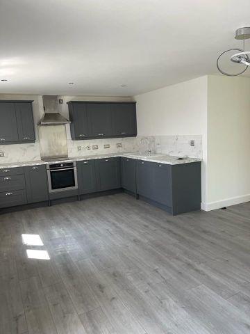 2 Bed Flat, Pasteur House, NG3 - Photo 4