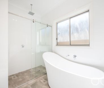 Open the Door to Contemporary Comfort - Photo 3