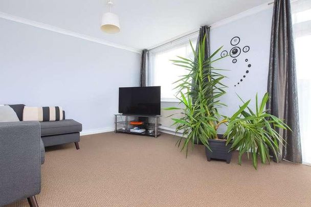 Frimley High Street, Frimley, Camberley, Surrey, GU16 - Photo 1