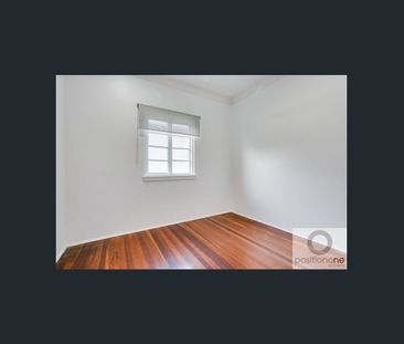 Walk to the Prince Charles Hospital, local shops, Wavell State Prim... - Photo 4