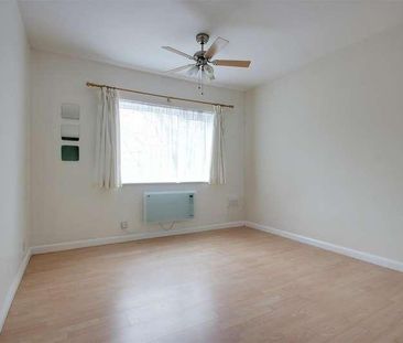 Marsworth Road, Pitstone, LU7 - Photo 1