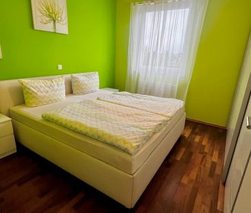 Helle, modern möblierte Wohnung mit großem Südbalkon und toller Aus... - Foto 3