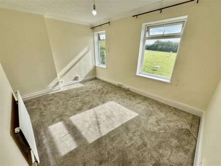 3 bedroom detached house to rent - Photo 3