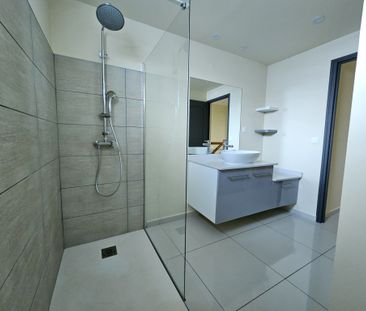 Location Maison 4 pièces 76m² PETIT BOURG 97170 - Photo 6