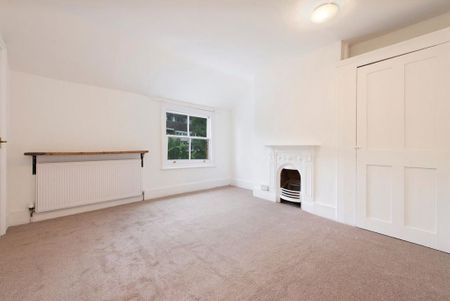 3 bedroom flat to rent - Photo 4