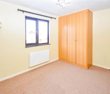 2 bedroom end of terrace house to rent - Photo 5
