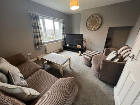 2 bedroom semi-detached house to rent - Photo 2