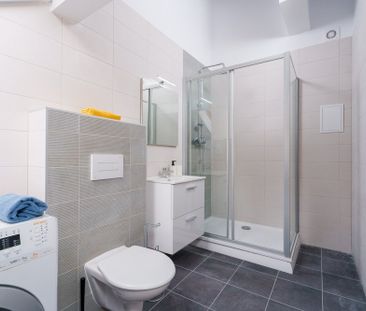 Pronájem zařízeného podkrovního studia Praha 4, Čestmírova nedaleko... - Photo 2