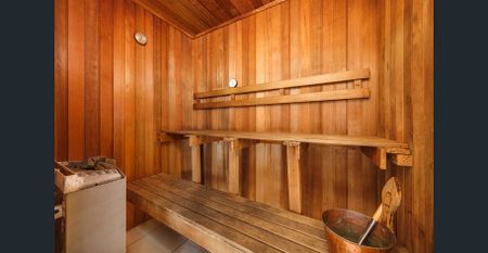 Coastal family living in the heart of Collaroy - Photo 5