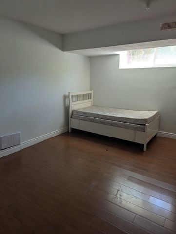 For Lease - 10 Eaglewing Court, Toronto, Ontario - Photo 4