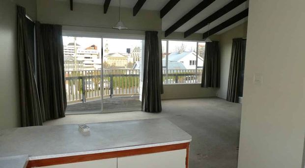 Location - Location - Photo 1