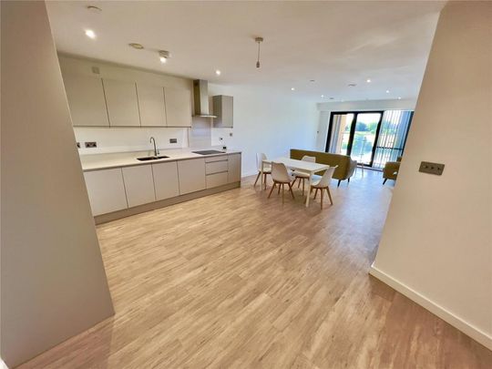 2 bedroom flat to rent - Photo 1