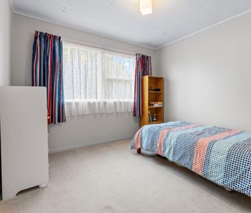 7 Rainbow Place, Wattle Downs, Auckland - Photo 1