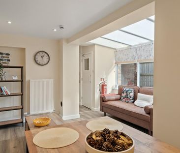 5 bedroom terraced house to rent - Photo 6