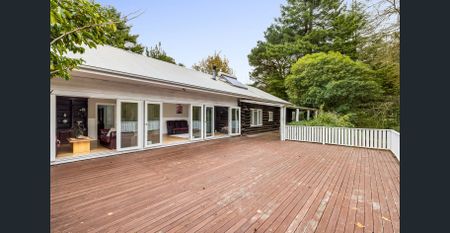 Enchanting Rural Retreat in Cherokee, Macedon Ranges - Photo 4