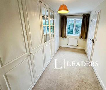 4 bedroom detached house to rent - Photo 6