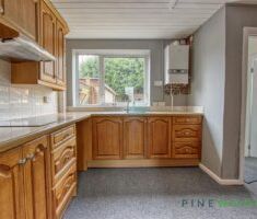 3 BEDROOM House - Semi-Detached - Photo 1