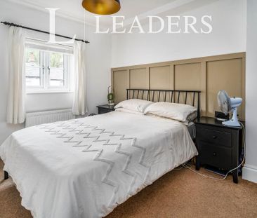 2 bedroom terraced house to rent - Photo 4