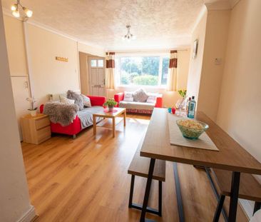 4 bedroom house to rent - Photo 1