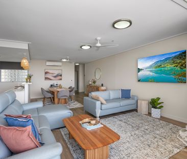 "Stunning, Resort Style", FULLY RENOVATED, FURNISHED, inner city ap... - Photo 3