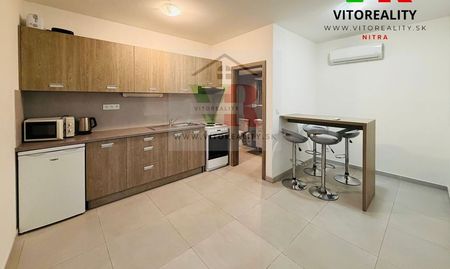 2-izbový byt na prenájom na širokej ulici s parkovaním na dvore - Photo 4
