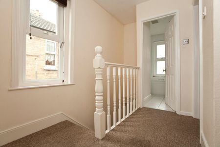 5 Bed Student House Clavin Road - SEE VIDEO TOUR - Photo 5