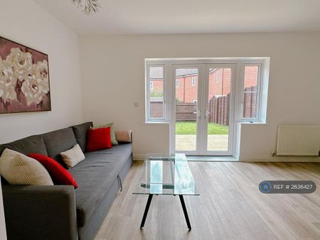 3 bedroom semi-detached house to rent - Photo 3