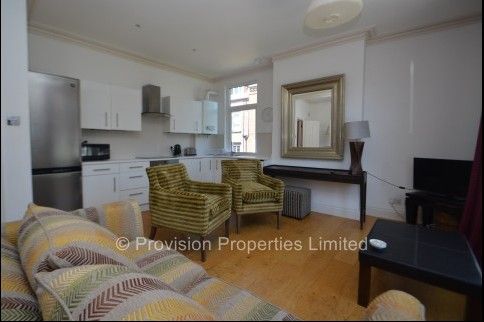 4 Bedroom Houses to rent Hyde Park - Photo 1