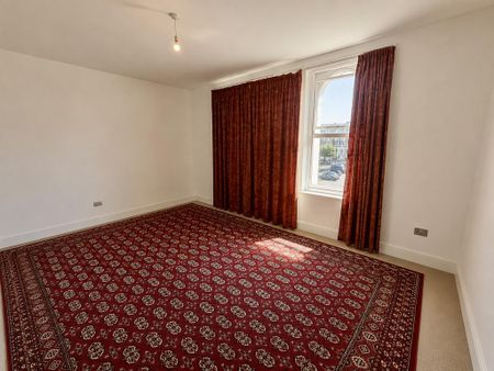 2 bedroom flat to rent - Photo 2