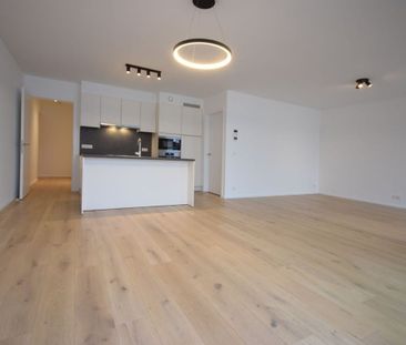 Appartement te huur in Roeselare voor € 945 met 2 slaapkamers - Photo 3