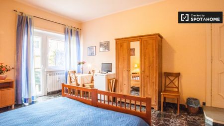 Via del Gelsomino, Rome, Lazio 00165 - Photo 2