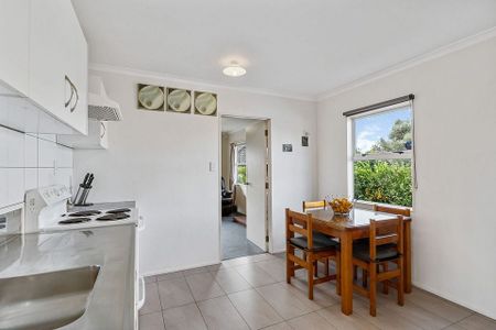 Charming Mt Wellington 3BR Home - Photo 4